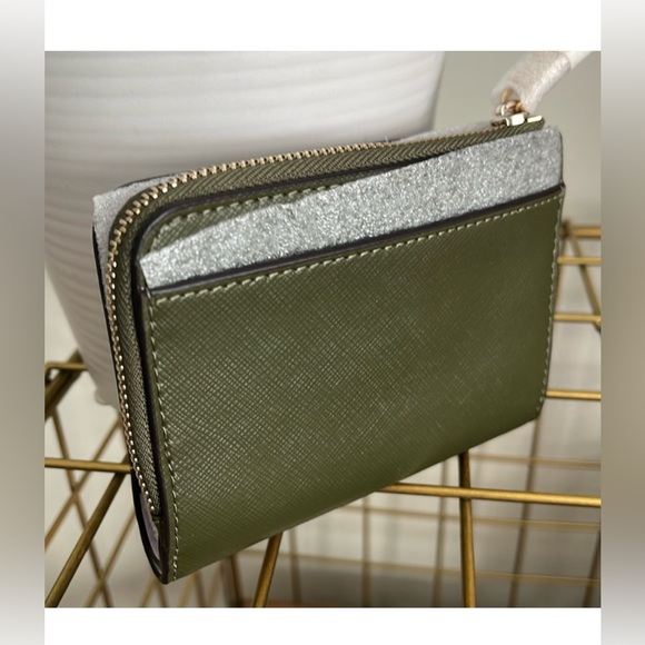 NWT Kate Spade Wallet - Picture 5 of 8